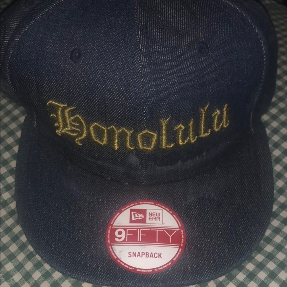 Fitted Hawaii SnapBack